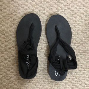 Sketchers sandals